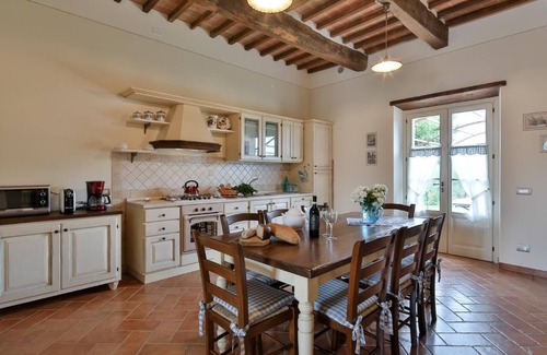 Cortona House | Holiday house Cortona for 1 - 15 persons with 6 bedrooms - Holiday home