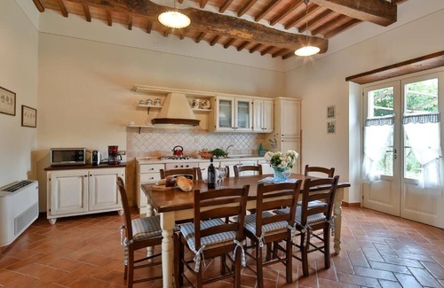 Cortona House | Holiday house Cortona for 1 - 15 persons with 6 bedrooms - Holiday home