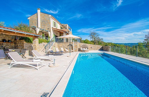 Bartolici House | Holiday house for 10 persons approx. 260 qm in Bartolici, Istria (Interior of Istria)