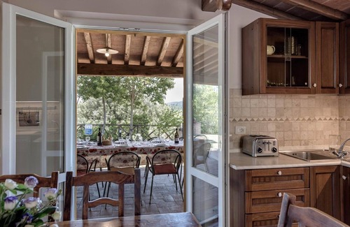 Lucignano House | Holiday house Lucignano for 1 - 13 persons with 6 bedrooms - Holiday home