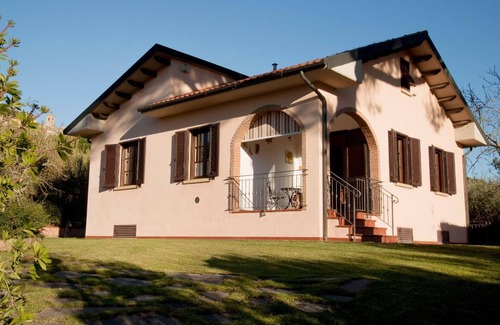 Montescudaio House | Holiday house Montescudaio for 1 - 5 persons with 3 bedrooms - Holiday house
