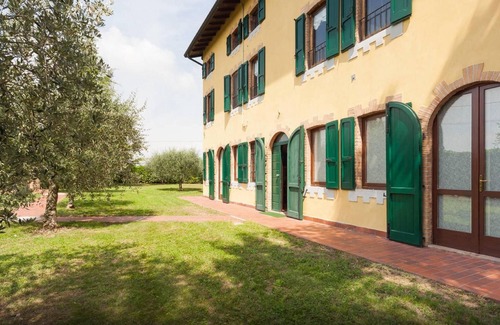 San Benedetto di Lugana House | Holiday house Pozzolengo for 1 - 10 persons with 6 bedrooms - Twin house