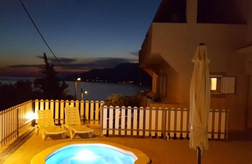 Rovanjska House | Holiday house Rovanjska for 1 - 8 persons with 3 bedrooms - Detached holiday house