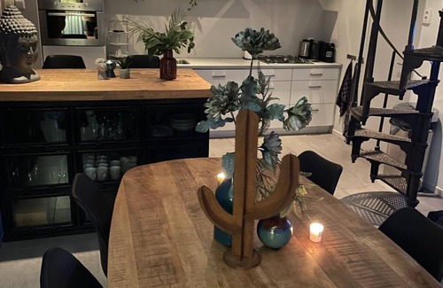 Stavenisse House | Holiday house Stavenisse for 1 - 5 persons with 3 bedrooms - Row house