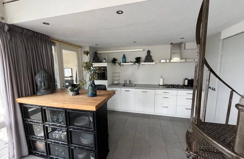 Stavenisse House | Holiday house Stavenisse for 1 - 5 persons with 3 bedrooms - Row house