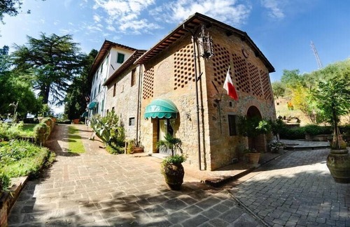 Uzzano House | Holiday house Uzzano for 1 - 10 persons with 4 bedrooms - Holiday home