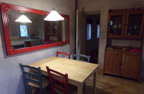 Rustrel Apartment | Holiday house with garden near the ocher