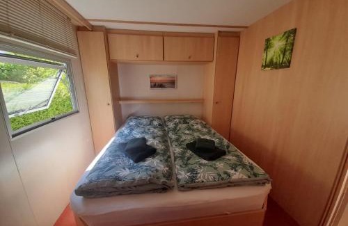 Vierhouten Ski Chalet | Holiday in Holland - no workmen only holiday makers