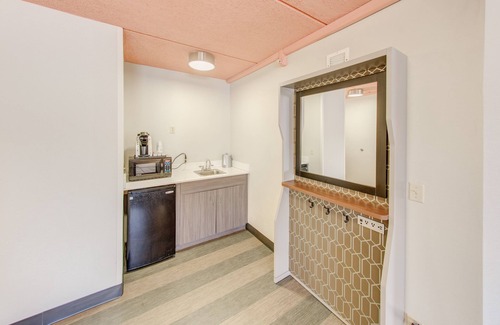 Auburn Hotel | Holiday Inn Auburn-Finger Lakes Region by IHG