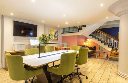 Castle Quarter Hotel | Holiday Inn Cardiff City Centre by IHG