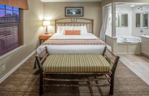 Branson Hotel | Holiday Inn Club Vacations Holiday Hills Resort at Branson