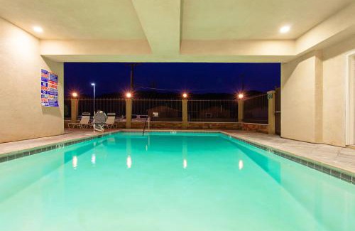 Twentynine Palms Hotel | Holiday Inn Express Hotel & Suites Twentynine Palms by IHG