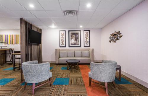 Petersburg Hotel | Holiday Inn Express and Suites - Petersburg - Fort Lee by IHG