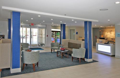 Branford Hotel | Holiday Inn Express Branford-New Haven by IHG