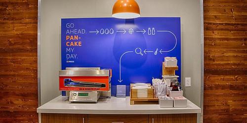 Brevard Hotel | Holiday Inn Express - Brevard by IHG