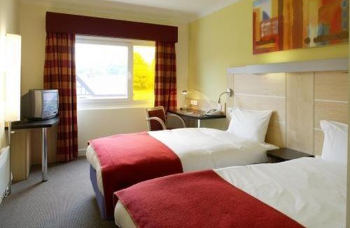 Chester Hotel | Holiday Inn Express, Chester Racecourse by IHG