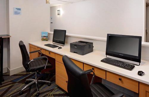 Harrisburg Hotel | Holiday Inn Express Harrisburg East by IHG