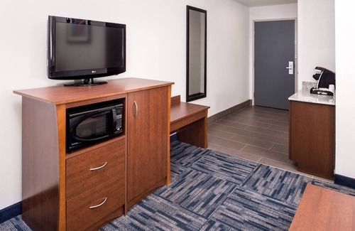 Alamogordo Hotel | Holiday Inn Express Hotel & Suites Alamogordo Hwy 54/70 by IHG