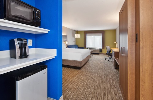 Western Branch North Hotel | Holiday Inn Express Hotel & Suites Chesapeake by IHG