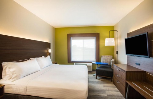 Cedar City Hotel | Holiday Inn Express Hotel & Suites Cedar City by IHG