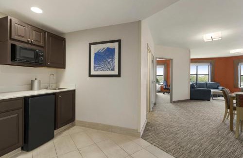 Mount Pleasant Hotel | Holiday Inn Express Hotel & Suites Mount Pleasant - Charleston by IHG