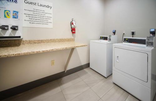 St. Charles Hotel | Holiday Inn Express Hotel & Suites St. Charles by IHG