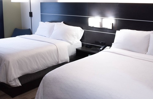 Conover Hotel | Holiday Inn Express Hotel & Suites Conover (Hickory Area) by IHG