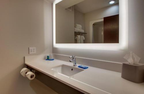 Lebanon Hotel | Holiday Inn Express Hotel & Suites Lebanon by IHG