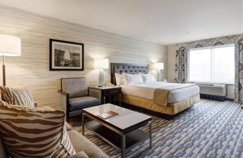 Warwick Hotel | Holiday Inn Express Hotel & Suites Warwick-Providence Airport by IHG