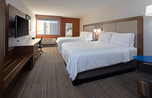 SeaTac Hotel | Holiday Inn Express Hotel & Suites SeaTac by IHG