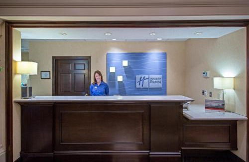Warren Hotel | Holiday Inn Express Hotel & Suites Youngstown North-Warren/Niles by IHG