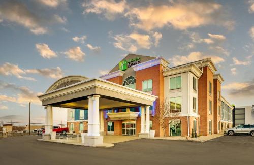 Richmond Hotel | Holiday Inn Express Hotel & Suites Richmond by IHG