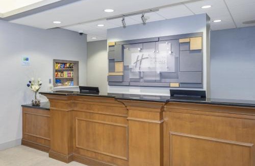 Riverhead Hotel | Holiday Inn Express Hotel & Suites East End by IHG