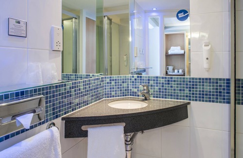 Oadby Hotel | Holiday Inn Express Leicester - City by IHG