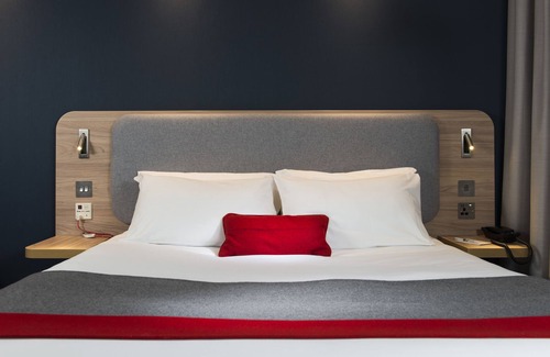 Dartford Hotel | Holiday Inn Express London - Dartford by IHG