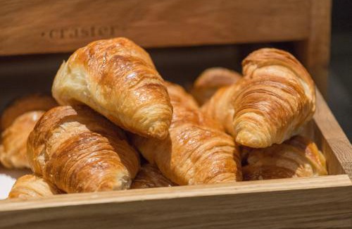 Watford Hotel | Holiday Inn Express London - Watford Junction by IHG
