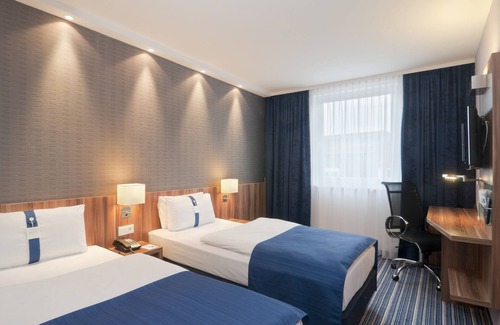 Neunkirchen Hotel | Holiday Inn Express Neunkirchen by IHG