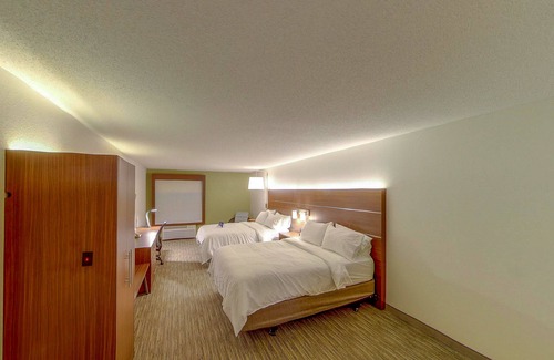 New Haven Hotel | Holiday Inn Express New Haven by IHG