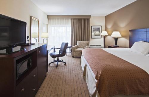 Juno Beach Hotel | Holiday Inn Express- North Palm Beach and IHG Hotel