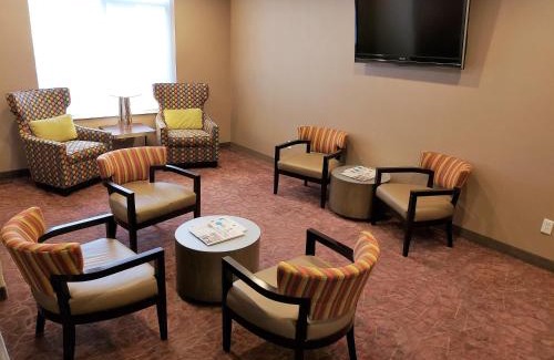 Hillsboro Hotel | Holiday Inn Express Portland West/Hillsboro by IHG
