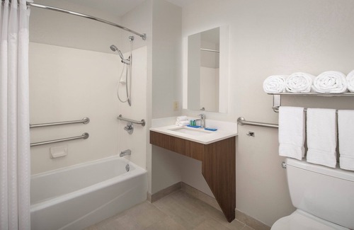 Main - Military Plaza Hotel | Holiday Inn Express San Antonio N-Riverwalk Area by IHG