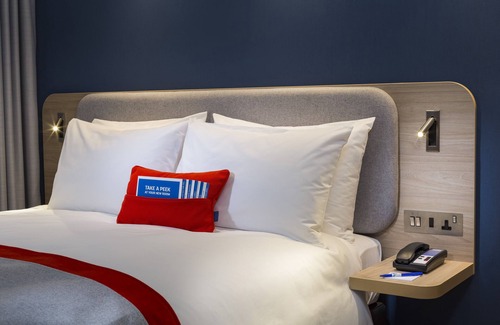 London Colney Hotel | Holiday Inn Express St. Albans - M25, Jct.22 by IHG