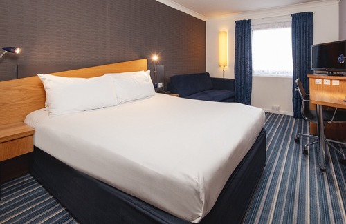Acton Trussell Hotel | Holiday Inn Express Stafford by IHG