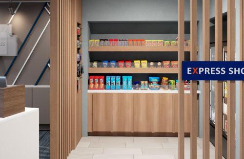 National Gardens Hotel | Holiday Inn Express & Suites Ormond Beach - North Daytona by IHG