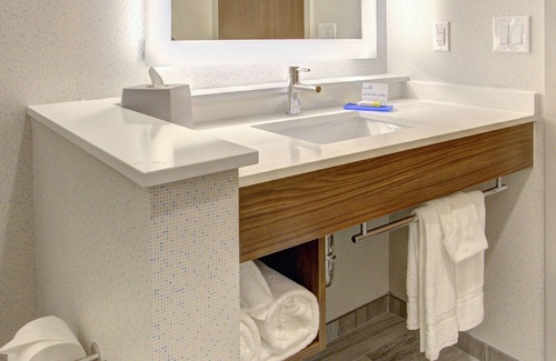 Charlotte Hotel | Holiday Inn Express & Suites Charlotte Southwest by IHG