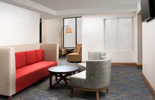 College Park Hotel | Holiday Inn Express & Suites College Park - University Area by IHG
