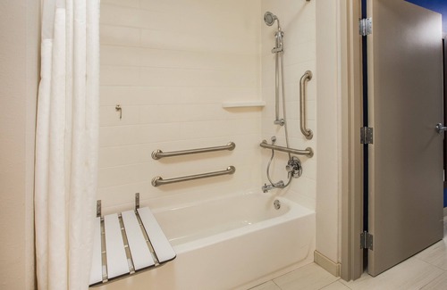 Mission Hills Hotel | Holiday Inn Express & Suites Henderson South - Boulder City by IHG