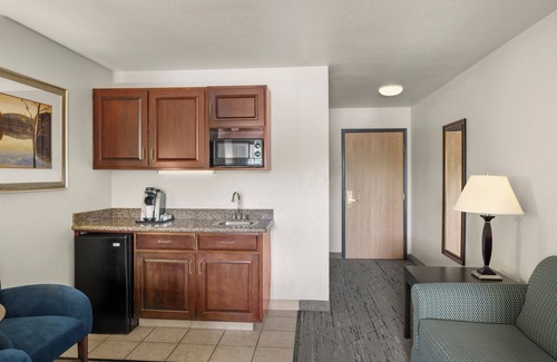 New Buffalo Hotel | Holiday Inn Express & Suites New Buffalo by IHG