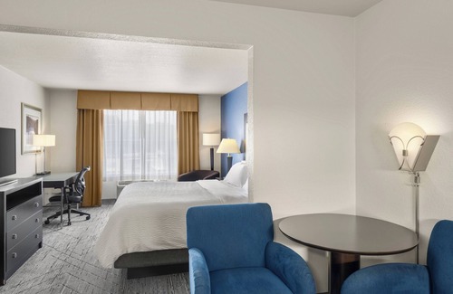 New Buffalo Hotel | Holiday Inn Express & Suites New Buffalo by IHG