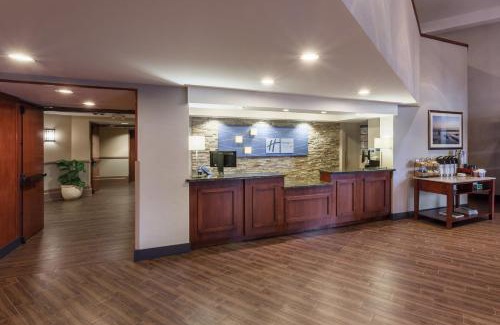 Carpinteria Hotel | Holiday Inn Express & Suites Carpinteria by IHG